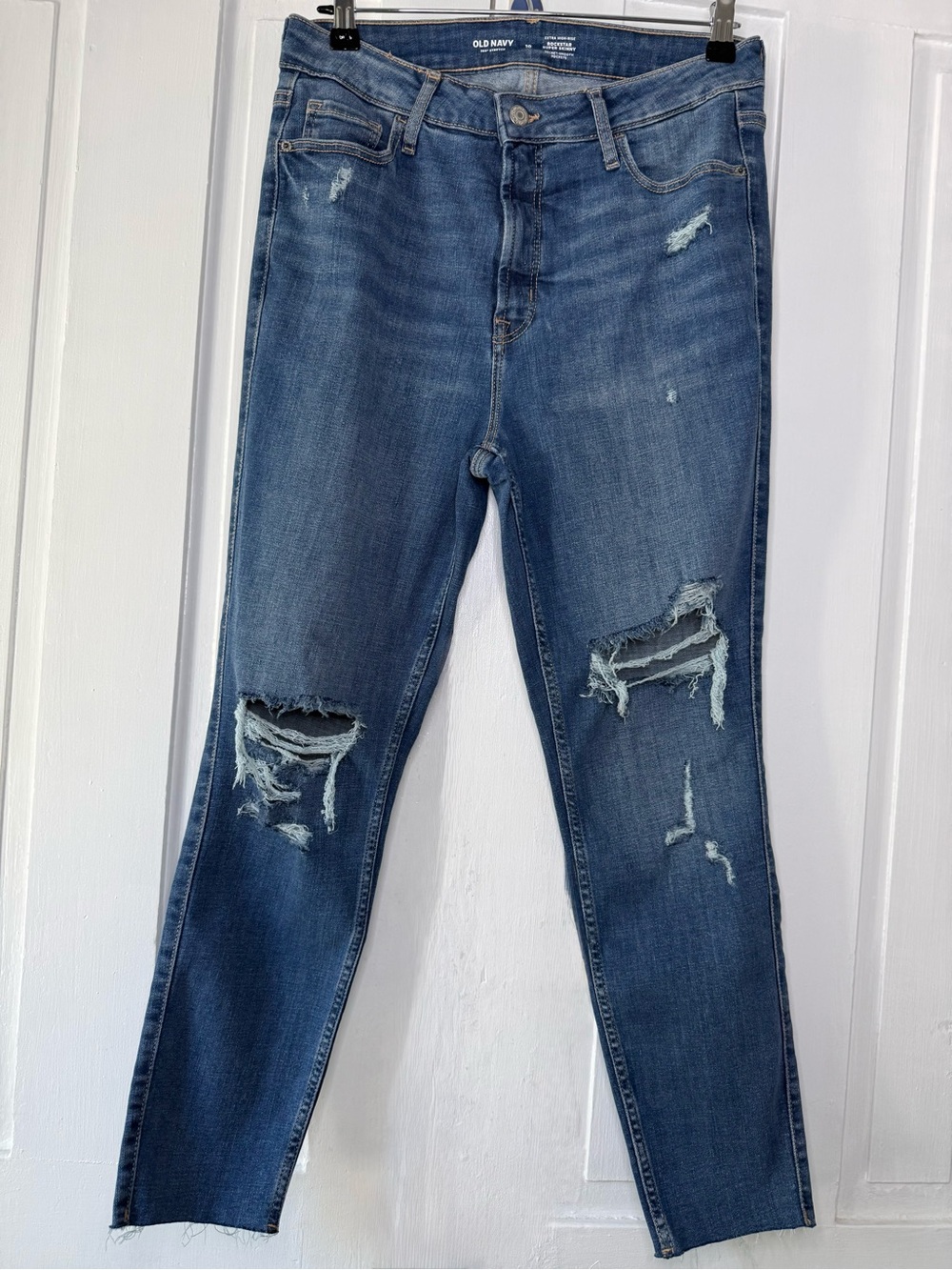 Old Navy Rockstar Super Skinny Distressed Jeans - 10